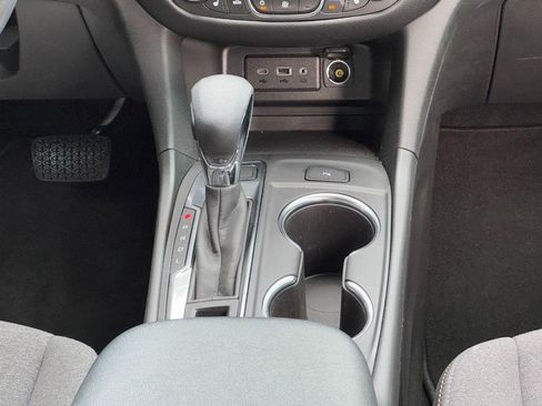 Used 2024 Chevrolet Equinox LT image 9