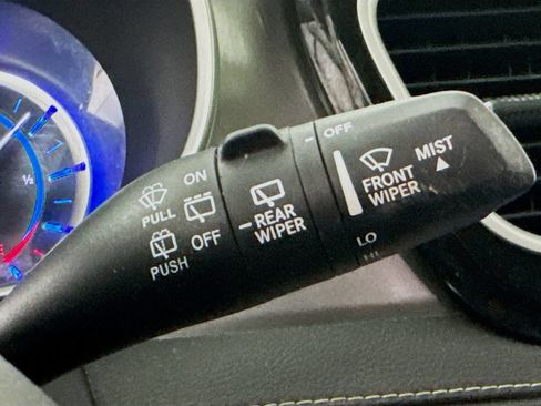 Used 2022 Chrysler Pacifica Touring-L FWD image 14