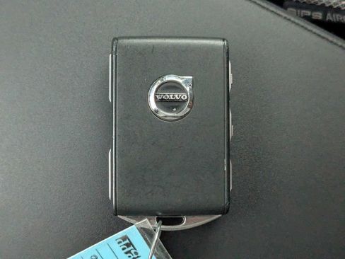 Used 2024 Volvo C40 Recharge Core AWD/4WD image 44