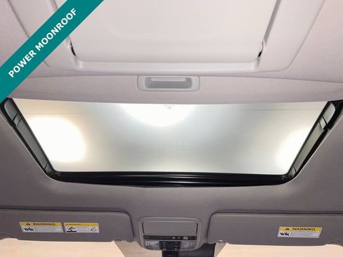 Used 2022 Honda Pilot Touring image 5