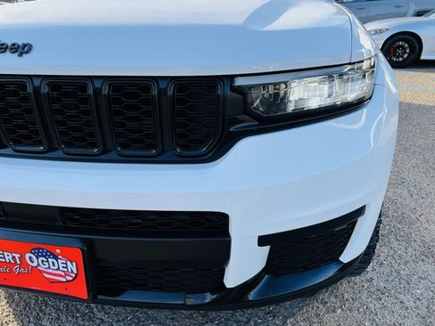 Used 2021 Jeep Grand Cherokee L Laredo image 7