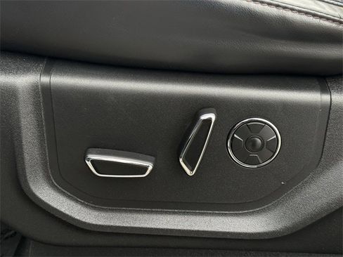 Used 2019 Ford F250 Platinum w/ Platinum Ultimate Package image 30
