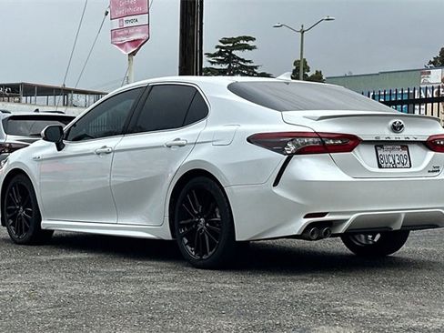 Used 2021 Toyota Camry XSE image 6