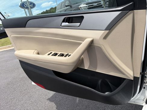Used 2019 Hyundai Sonata SEL FWD image 18