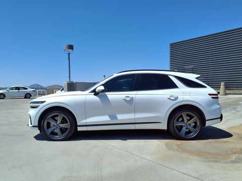 Certified 2023 Genesis GV70 2.5T w/ Sport Prestige Package AWD/4WD image 3