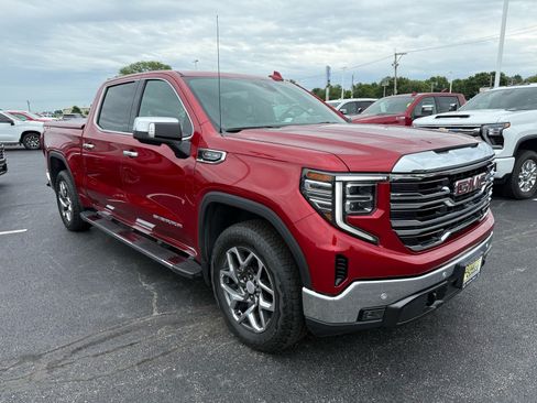 Used 2023 GMC Sierra 1500 SLT w/ SLT Premium Plus Package AWD/4WD image 7