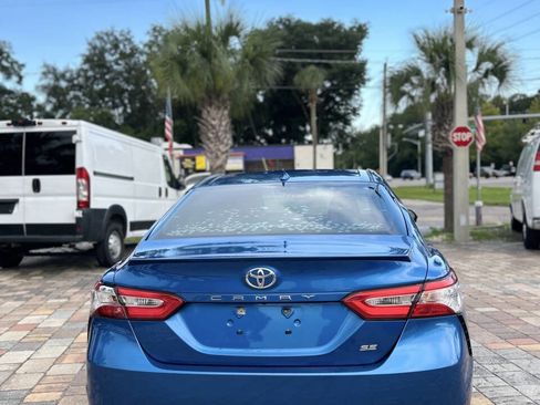 Used 2020 Toyota Camry SE image 5