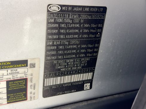 Used 2019 Land Rover Discovery SE image 20