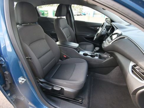 Used 2025 Chevrolet Malibu LT FWD image 20