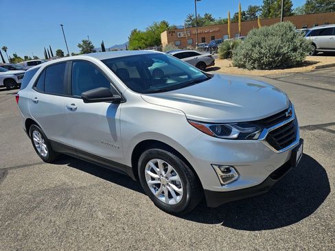 Used 2021 Chevrolet Equinox LS w/ LS Convenience Package FWD image 7