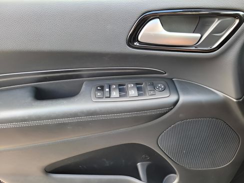 Used 2024 Dodge Durango SXT w/ 3rd Row Seating Group image 22