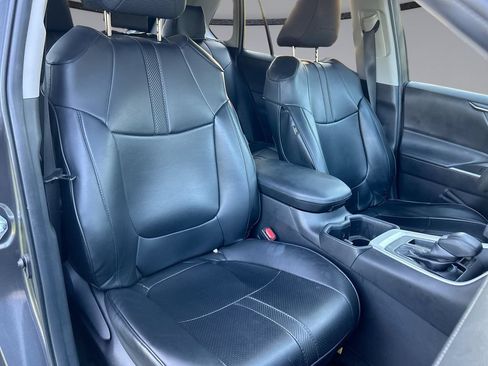Certified 2024 Toyota RAV4 LE FWD image 28