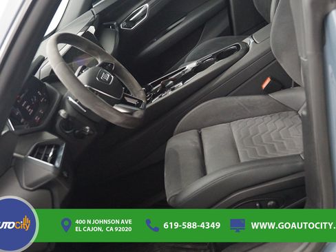 Used 2022 Audi e-tron GT Premium Plus AWD/4WD image 9