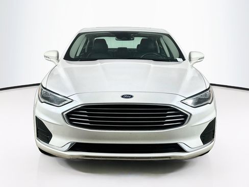 Used 2019 Ford Fusion SEL FWD image 2