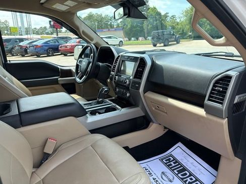 Used 2017 Ford F150 Lariat w/ Equipment Group 502A Luxury AWD/4WD image 17