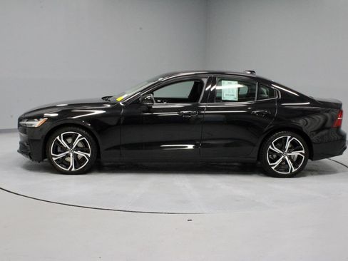 Used 2024 Volvo S60 B5 Plus w/ Climate Package AWD/4WD image 9