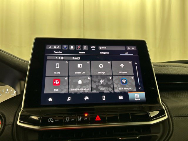 Used 2025 Jeep Compass Latitude w/ Convenience Group AWD/4WD image 16
