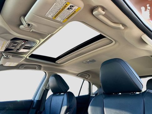 Used 2018 Subaru Crosstrek 2.0i Limited image 23