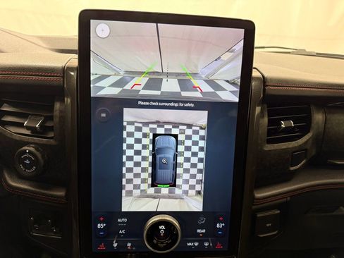 Used 2023 Ford Expedition Max Limited image 41