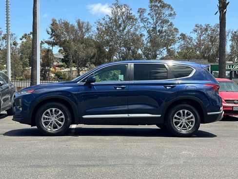 Used 2019 Hyundai Santa Fe SE FWD image 2