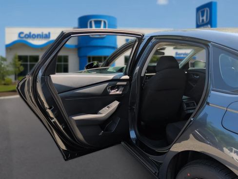 Used 2025 Honda Accord SE image 26