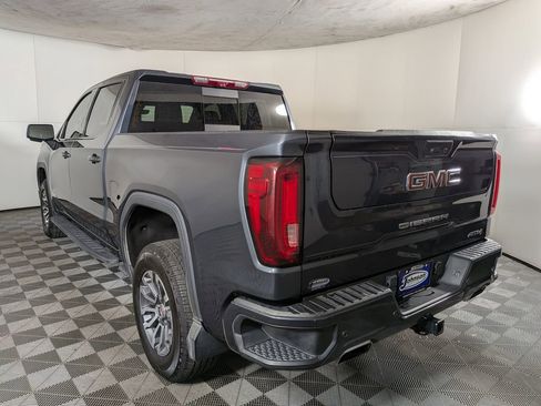 Used 2021 GMC Sierra 1500 AT4 w/ Technology Package image 4