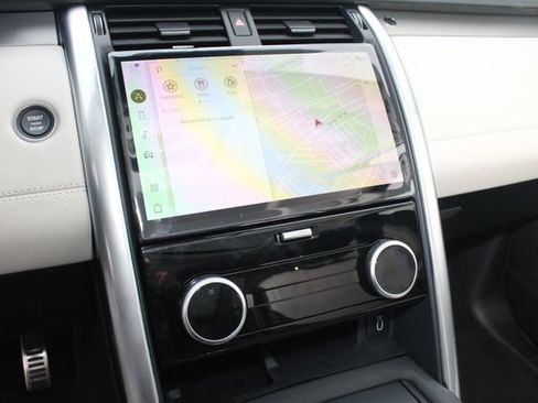 New 2026 Land Rover Discovery Limited Edition image 16