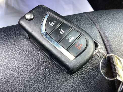 Used 2024 Toyota Camry SE FWD image 27