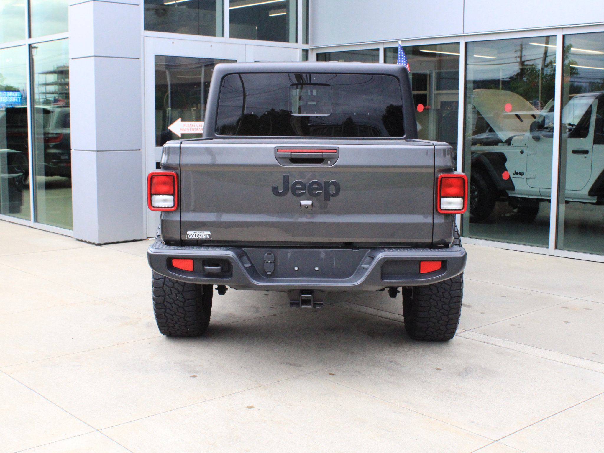 Used 2022 Jeep Gladiator Sport AWD/4WD image 7
