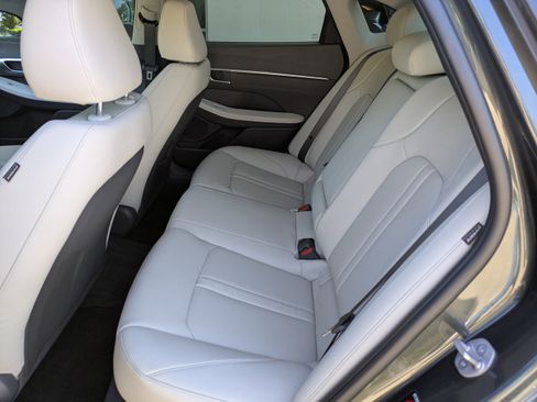 Used 2023 Hyundai Sonata Limited image 16