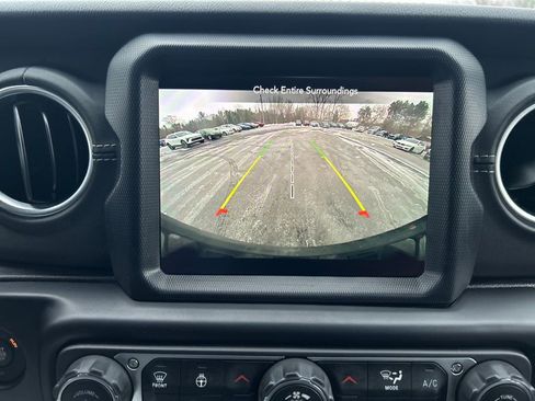 Used 2023 Jeep Wrangler Unlimited Sahara w/ Cold Weather Group image 26