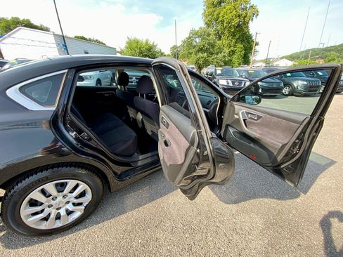 Used 2013 Nissan Altima 2.5 S FWD image 10