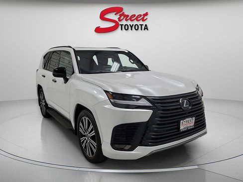 Used 2024 Lexus LX 600 4WD w/ Appearance Package image 5