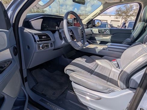 Used 2018 Lincoln Navigator Black Label image 12