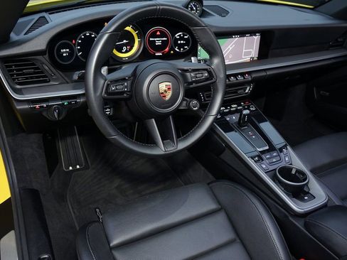 Used 2021 Porsche 911 Carrera image 9