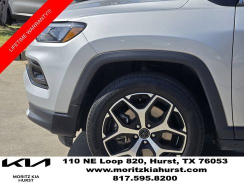 Used 2025 Jeep Compass Limited AWD/4WD image 14