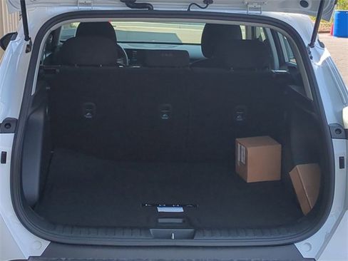 New 2026 Hyundai Kona SE image 29