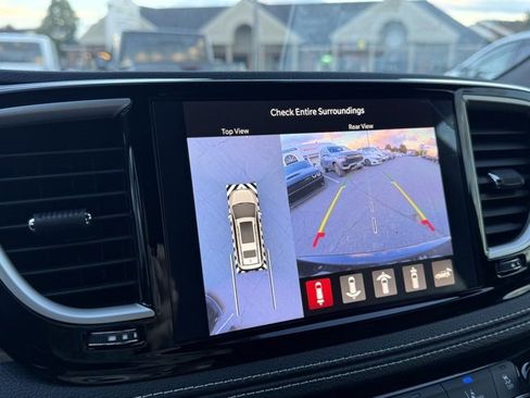 New 2026 Chrysler Pacifica Select w/ S Appearance Package image 17