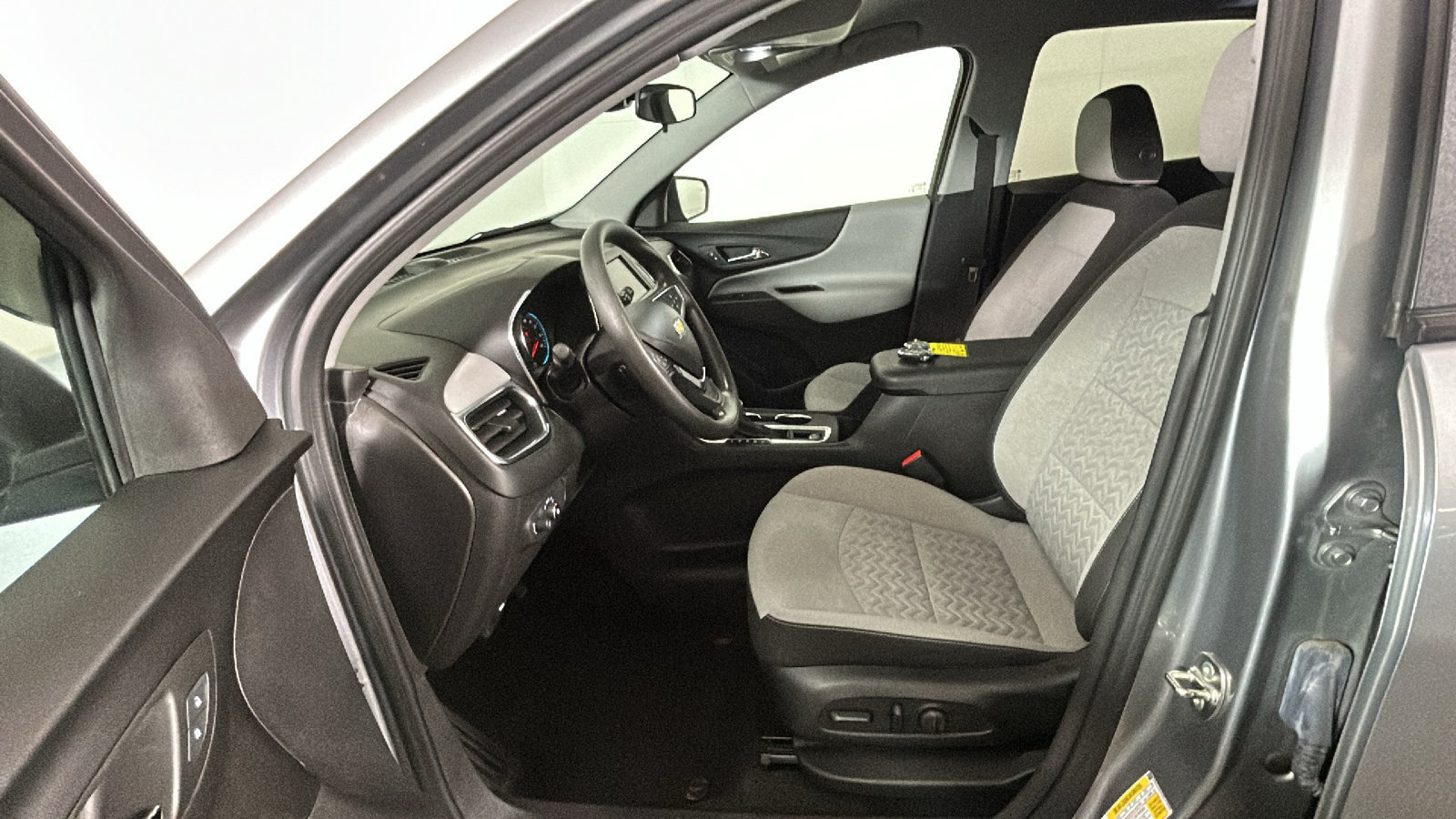 Used 2024 Chevrolet Equinox LS w/ LS Convenience Package AWD/4WD image 14