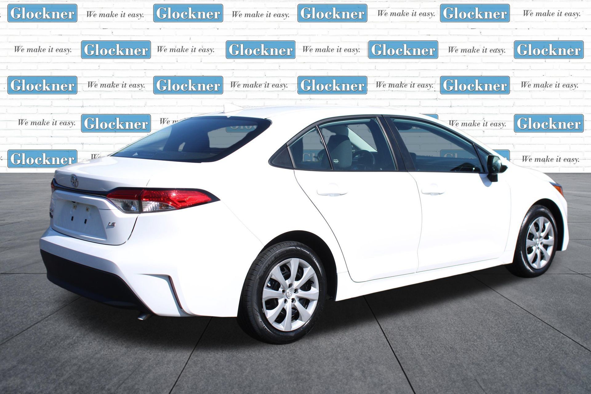 Used 2025 Toyota Corolla LE FWD image 6
