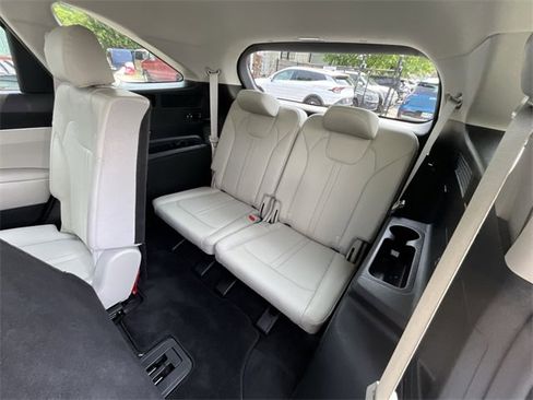 Used 2022 Kia Sorento S image 25