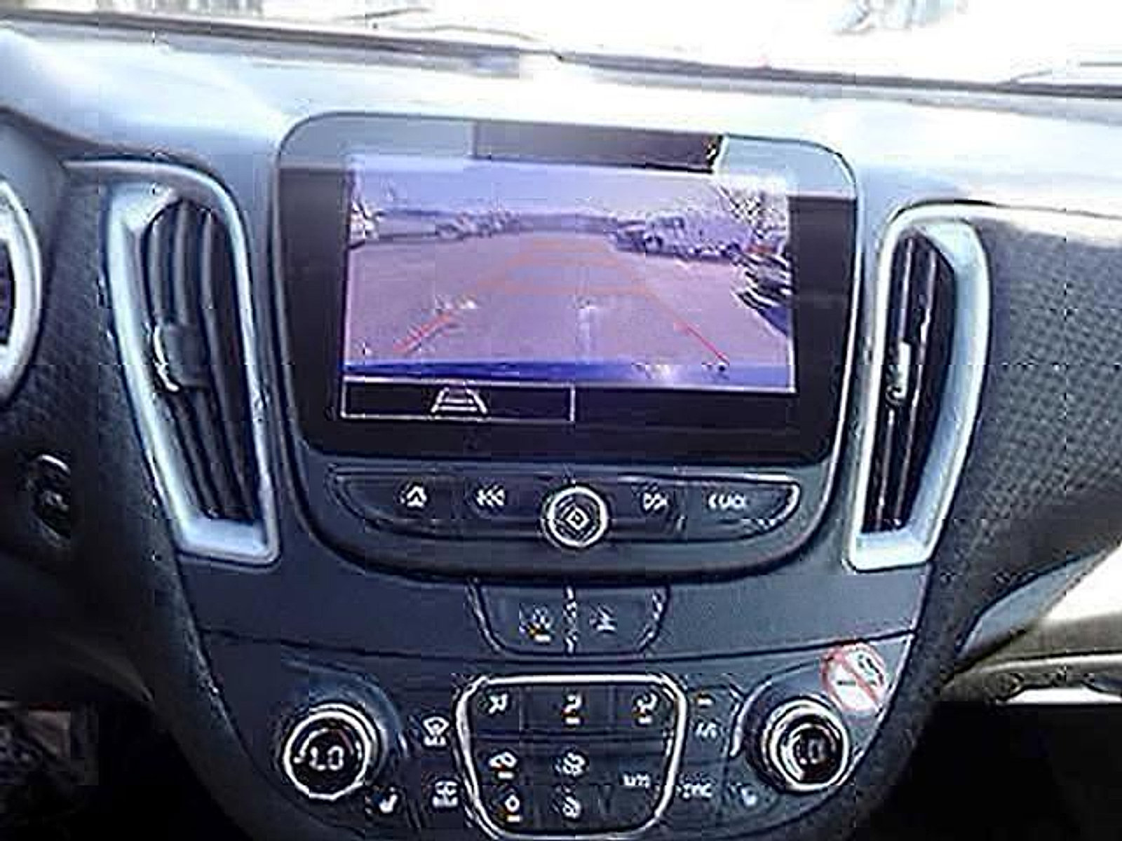 Used 2024 Chevrolet Malibu LT FWD image 9