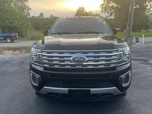 Used 2018 Ford Expedition Limited w/ Equipment Group 301A AWD/4WD image 8