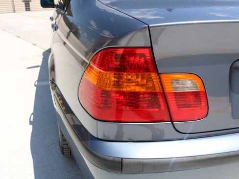 Used 2004 BMW 325xi Sedan AWD/4WD image 85