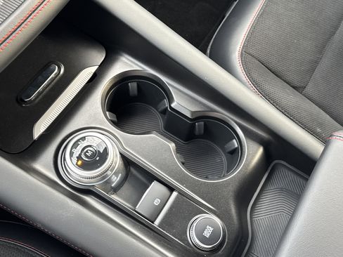 Used 2025 Ford Explorer ST image 27