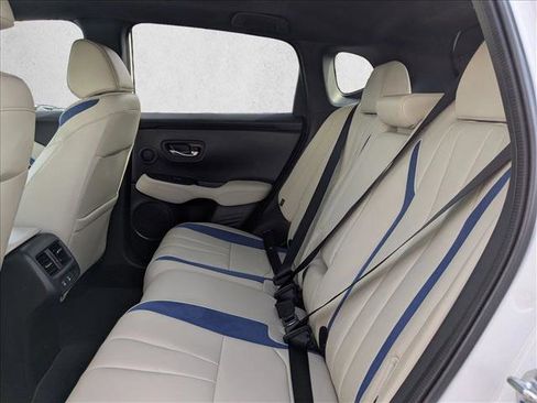 Certified 2025 Acura ADX A-Spec image 15