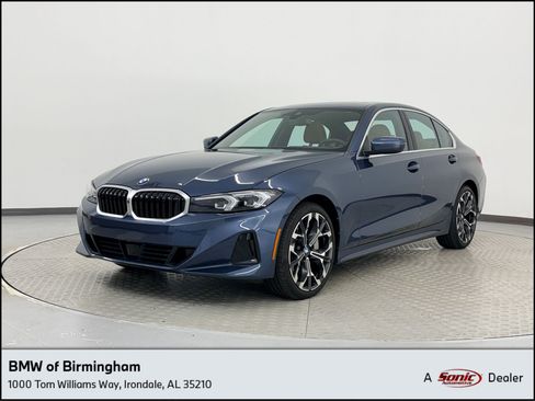Certified 2025 BMW 330i Sedan RWD image 1