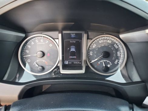 Used 2018 Toyota Tacoma SR5 image 18