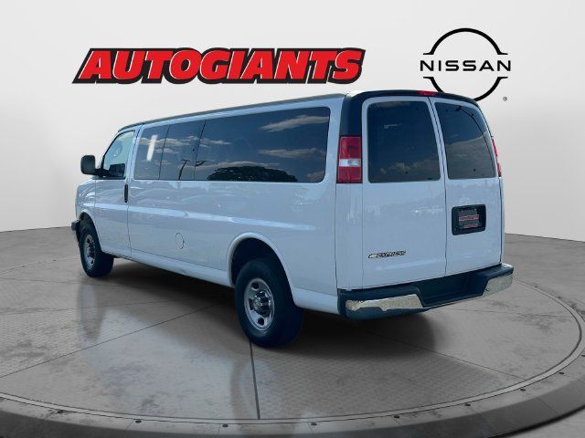 Used 2020 Chevrolet Express 3500 LT w/ LT Preferred Equipment Group RWD image 7