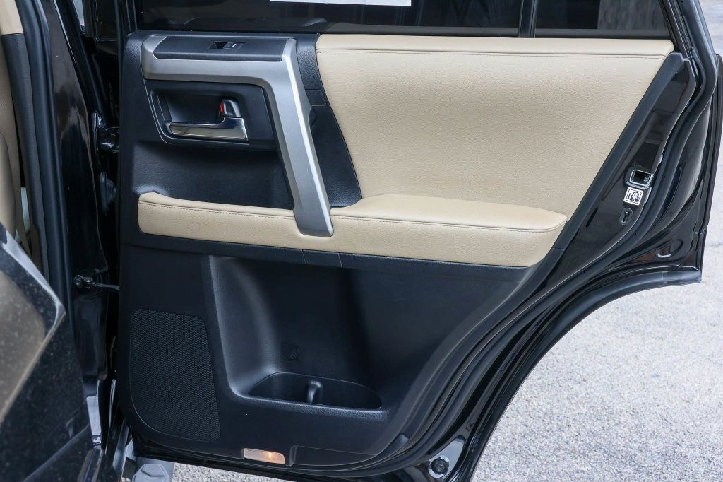Used 2021 Toyota 4Runner SR5 Premium w/ Moonroof Package RWD image 17
